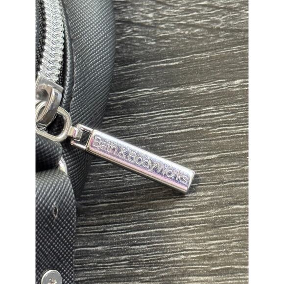 Bath And Body Works Rhinestone Skull Bag Crossbody Purse 2023 - Picture 4 of 7